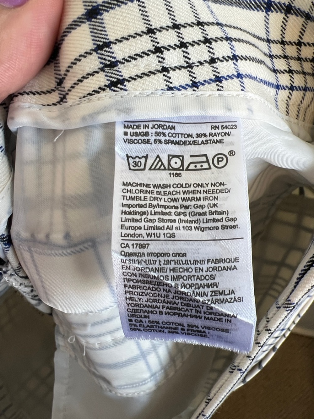 Banana Republic Sloan white black blue plaid ankle pants size 12L - Picture 10 of 10